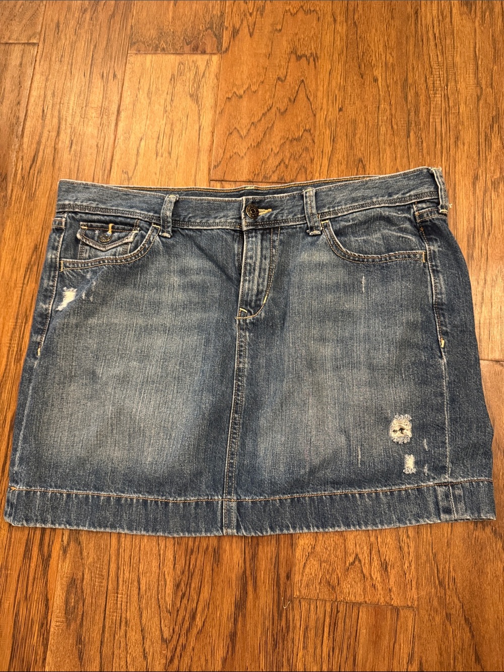 Old Navy Distressed Denim Mini Skirt in Blue